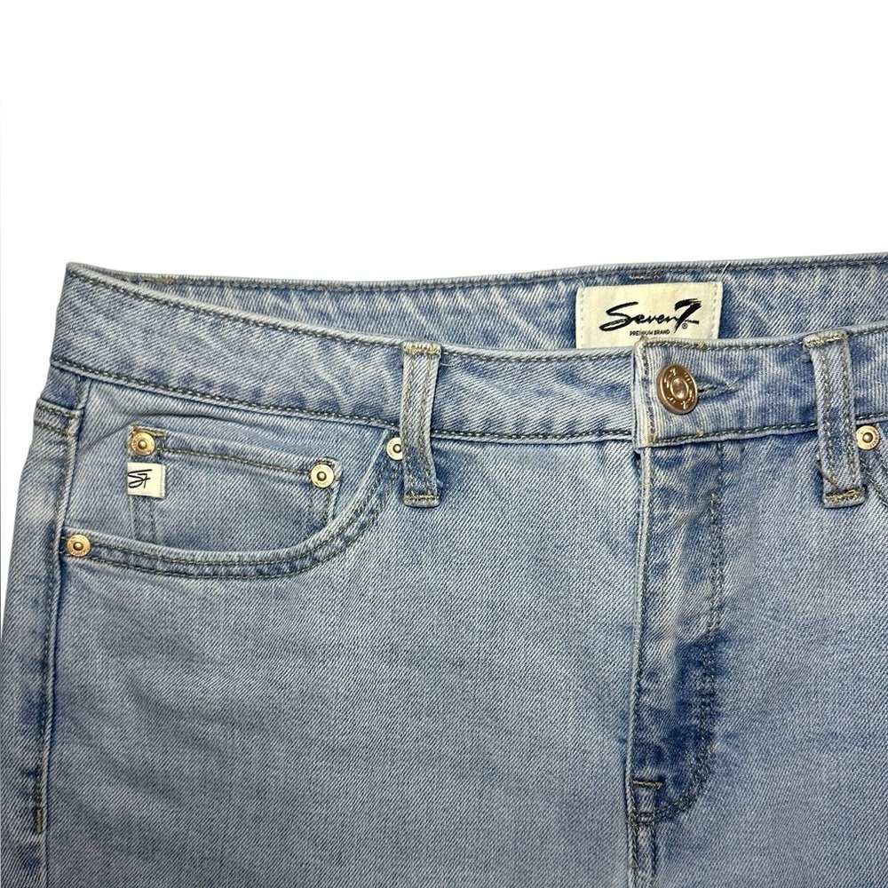 NWOT Seven7 Straight 90’s style light wash jeans - Size 8 (fits more like a 10) - Picture 2 of 6